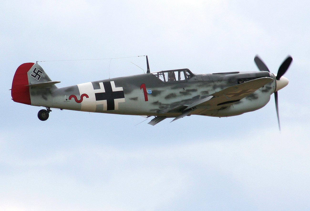 Messerschmitt Bf 109 - Flugansicht der Nachkriegsversion des spanischen Flugzeugbauers CASA
