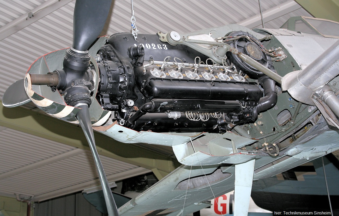 Messerschmitt Bf-109 - Einbau des Flugmotors
