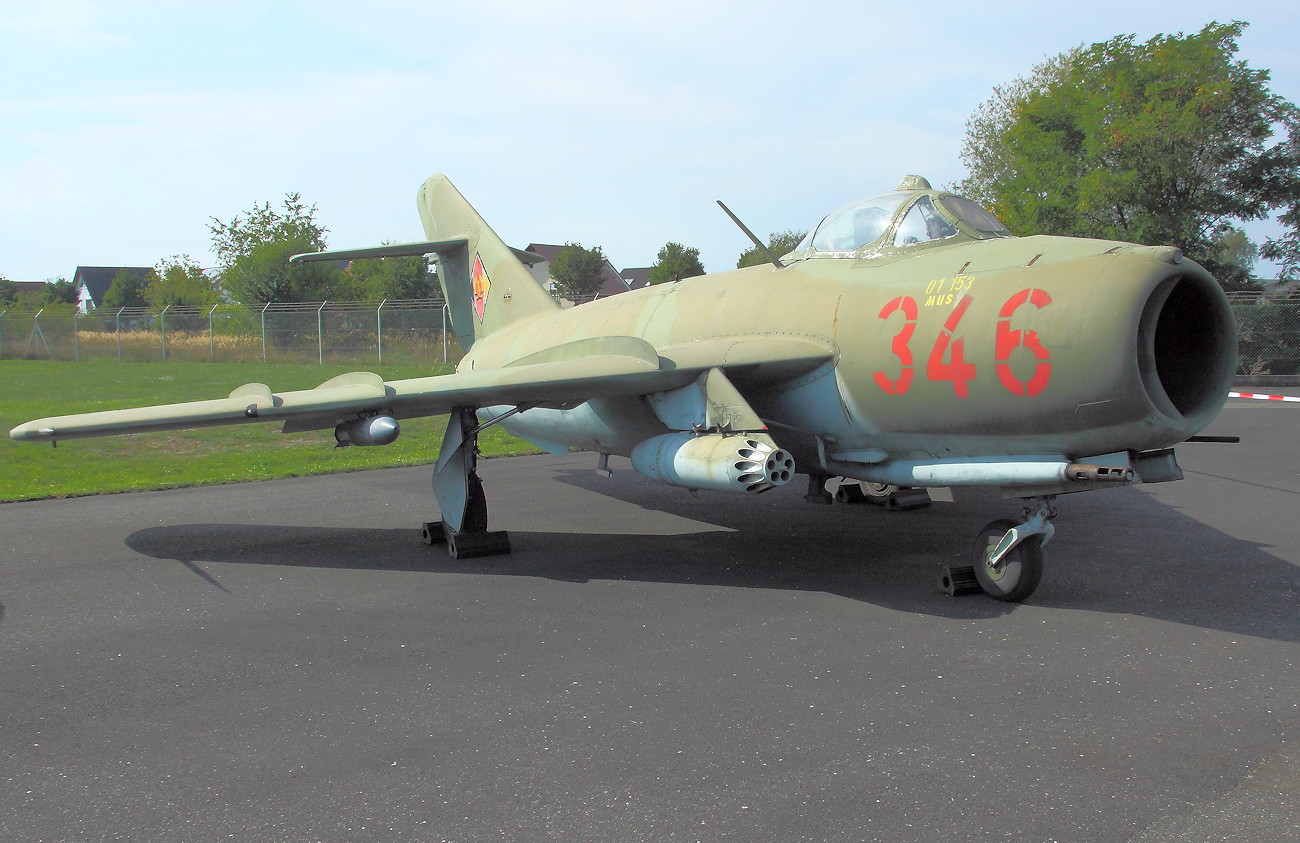 MiG-17F - Der erste mit Nachbrenner ausgerüstete Jagdbomber der UdSSR