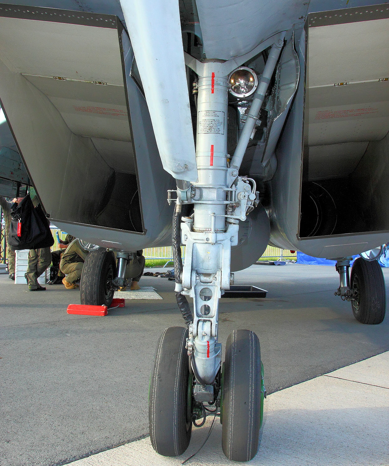 MiG-29 - Bugradfahrwerk