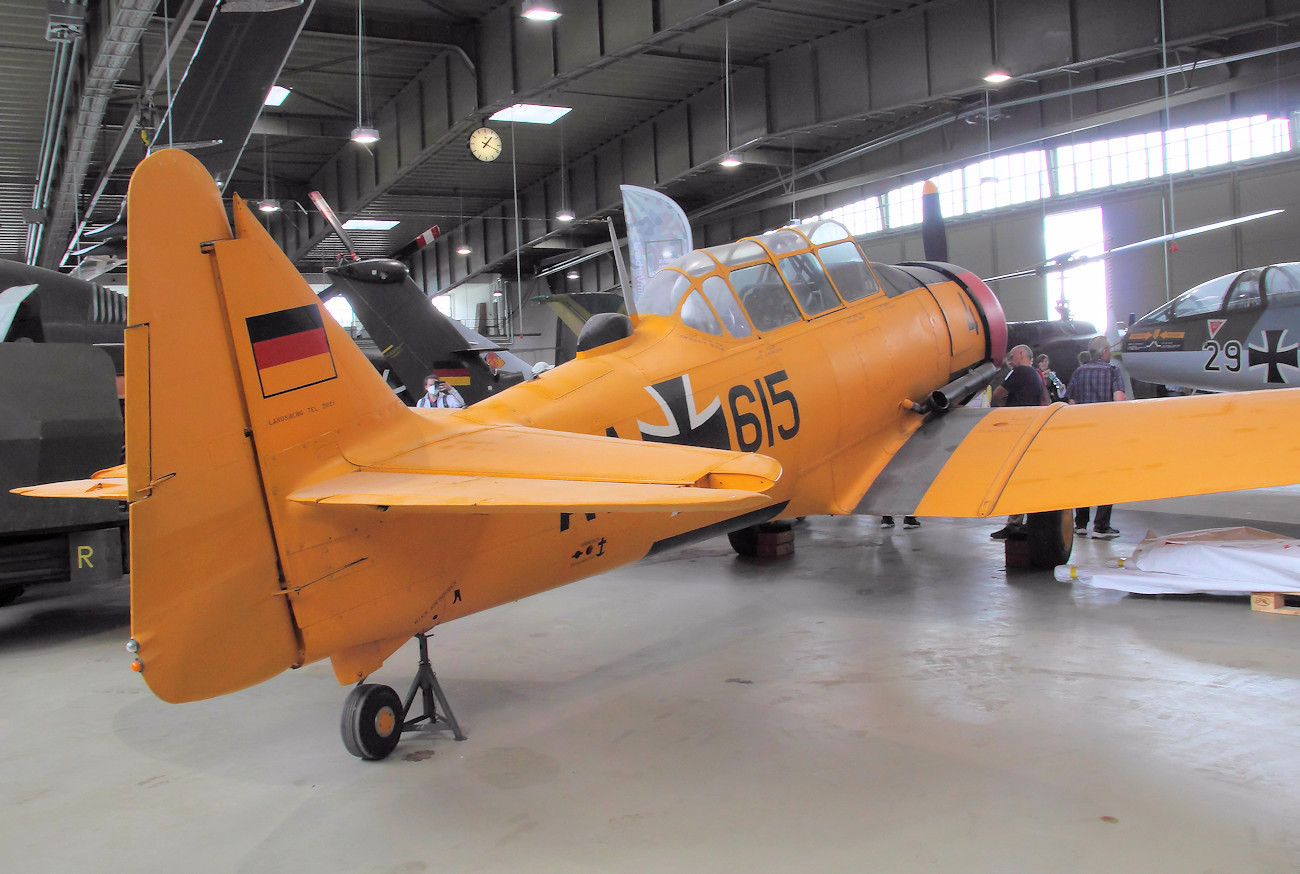 North American CCF Harvard - Leitwerk