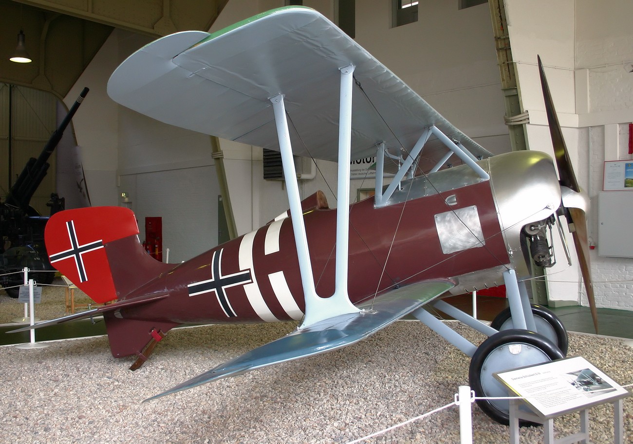 Siemens-Schuckert D III - Bei den Fliegertruppen eingesetztes Doppeldecker-Jagdflugzeug