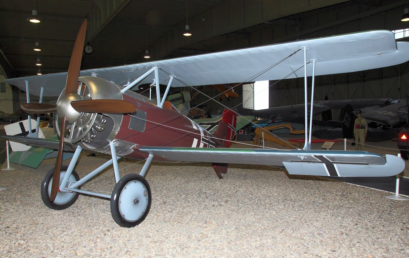 Siemens-Schuckert D III - Flugzeug mit Sternmotor