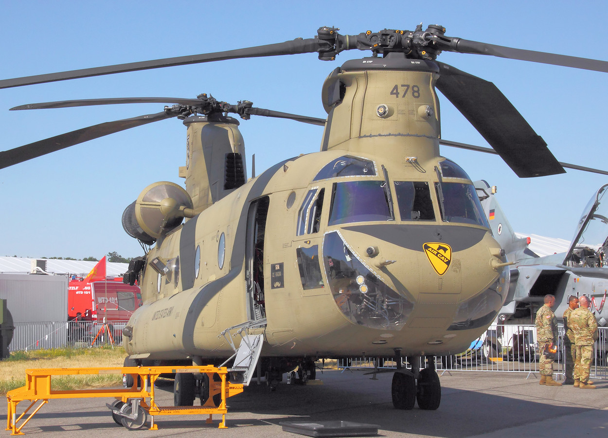 Boeing-Vertol CH-47 Chinook - ILA 2022 Berlin