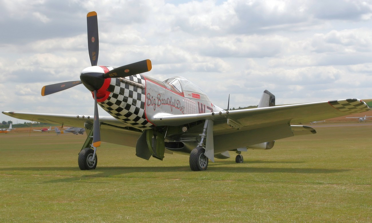 North American P-51D Mustang - Kampfflugzeug