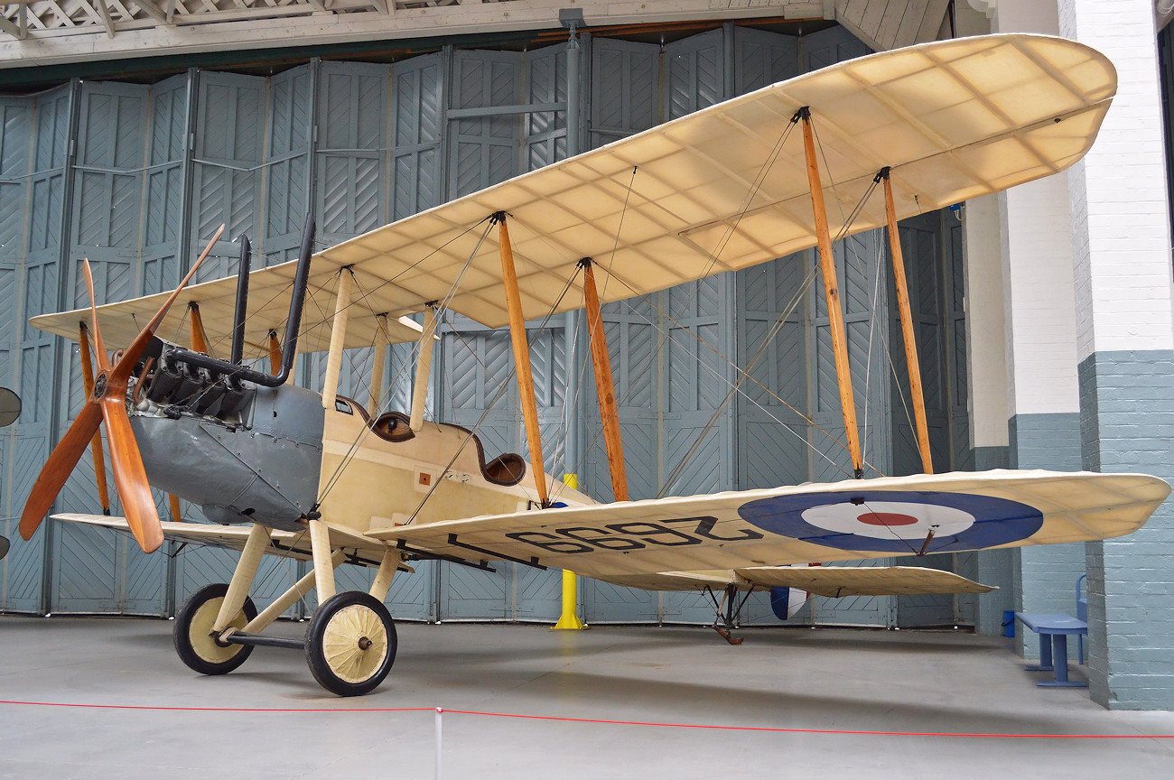 Royal Aircraft Factory B.E.2c - Aufklärungsflugzeug an vorderster Front und wurde als leichter Bomber eingesetzt