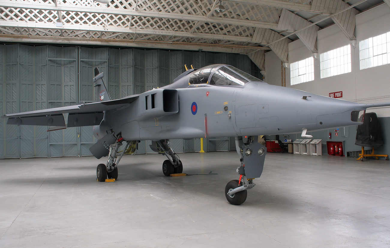 SEPECAT Jaguar - Gemeinschaftsentwicklung eines Angriffsflugzeugs von Breguet und British Aircraft Corporation