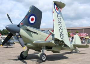 Supermarine Seafire F XVII - Marinejägerversion der Supermarine Spitfire mit Klappflügel