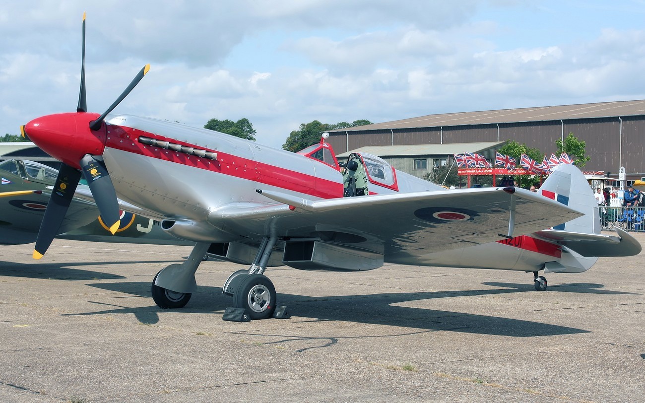 Supermarine Spitfire Mk.XIV - Kampfflugzeuge mit 5-Blatt-Propeller