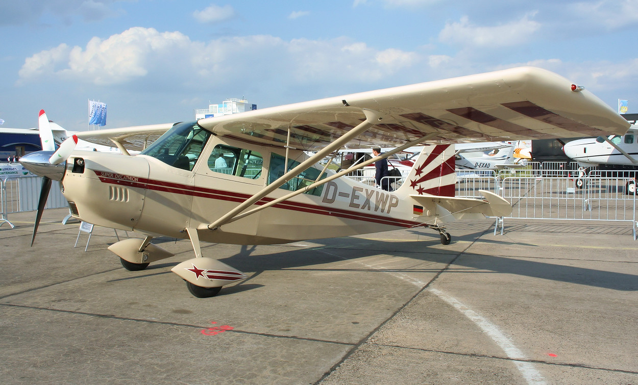 American Champion 8KCAB Decathlon - kunstflugtauglicher Schulterdecker und Sitzen in Tandemanordnung