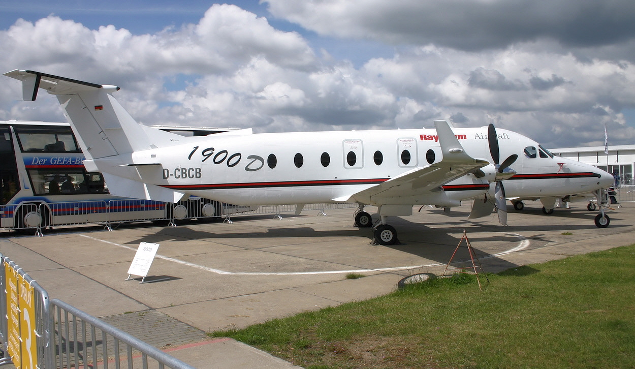 Beech 1900 D Zubringerflugzeug