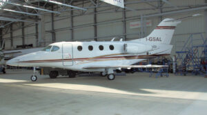 Beechcraft Premier 1A - Flugzeughangar