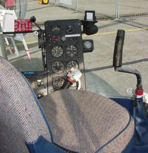 Bell 47 - Cockpit