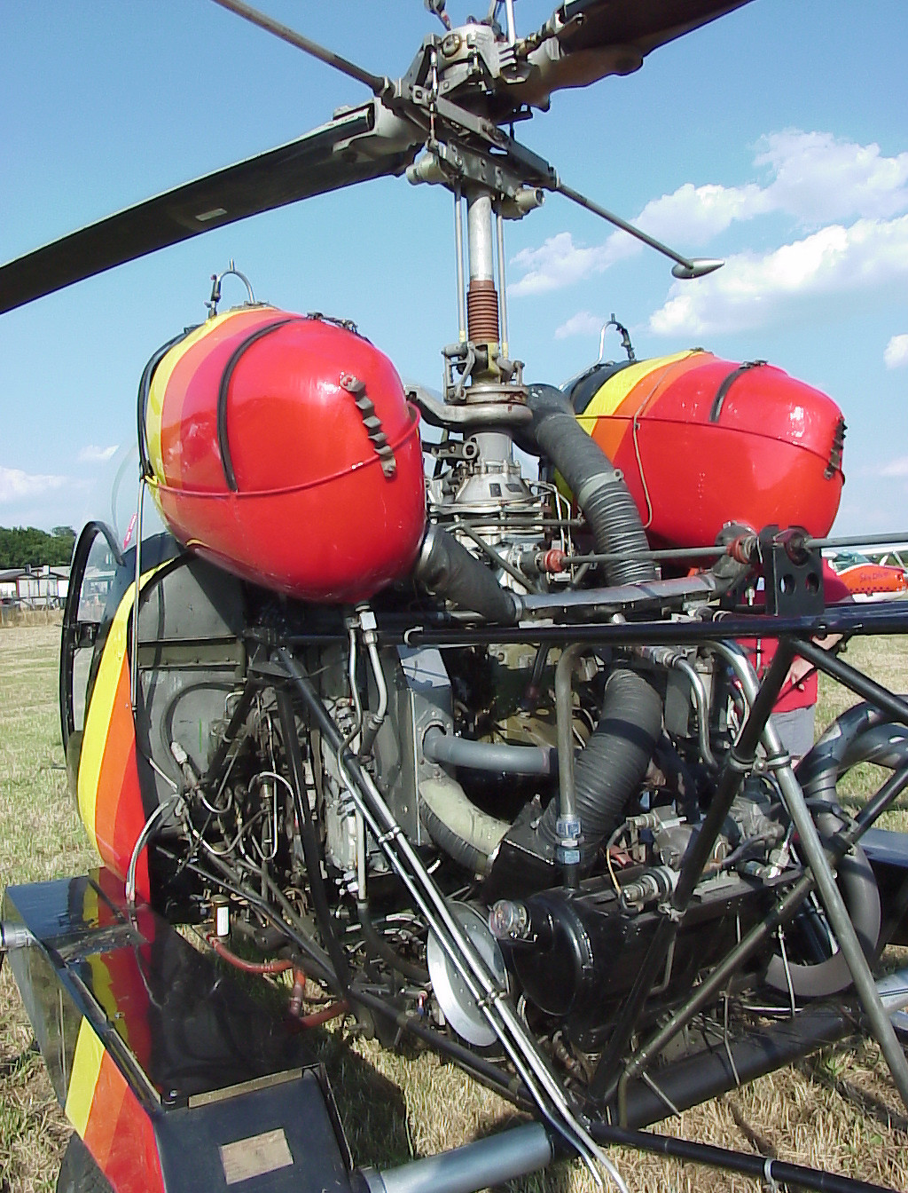 Bell 47 - Motor und Tanks