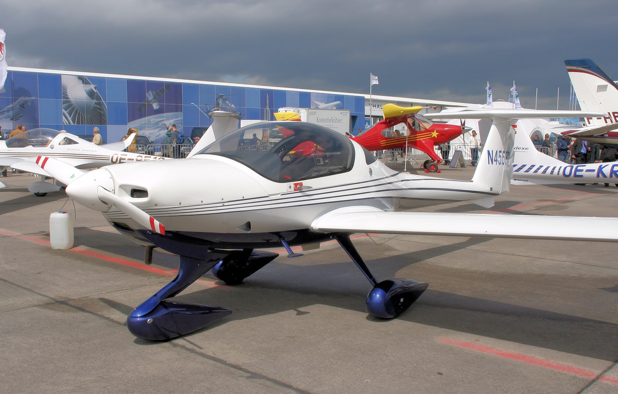 Diamond DA20 C1 Eclipse - Sportflugzeug