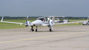 Diamond DA42 - Rollbahn