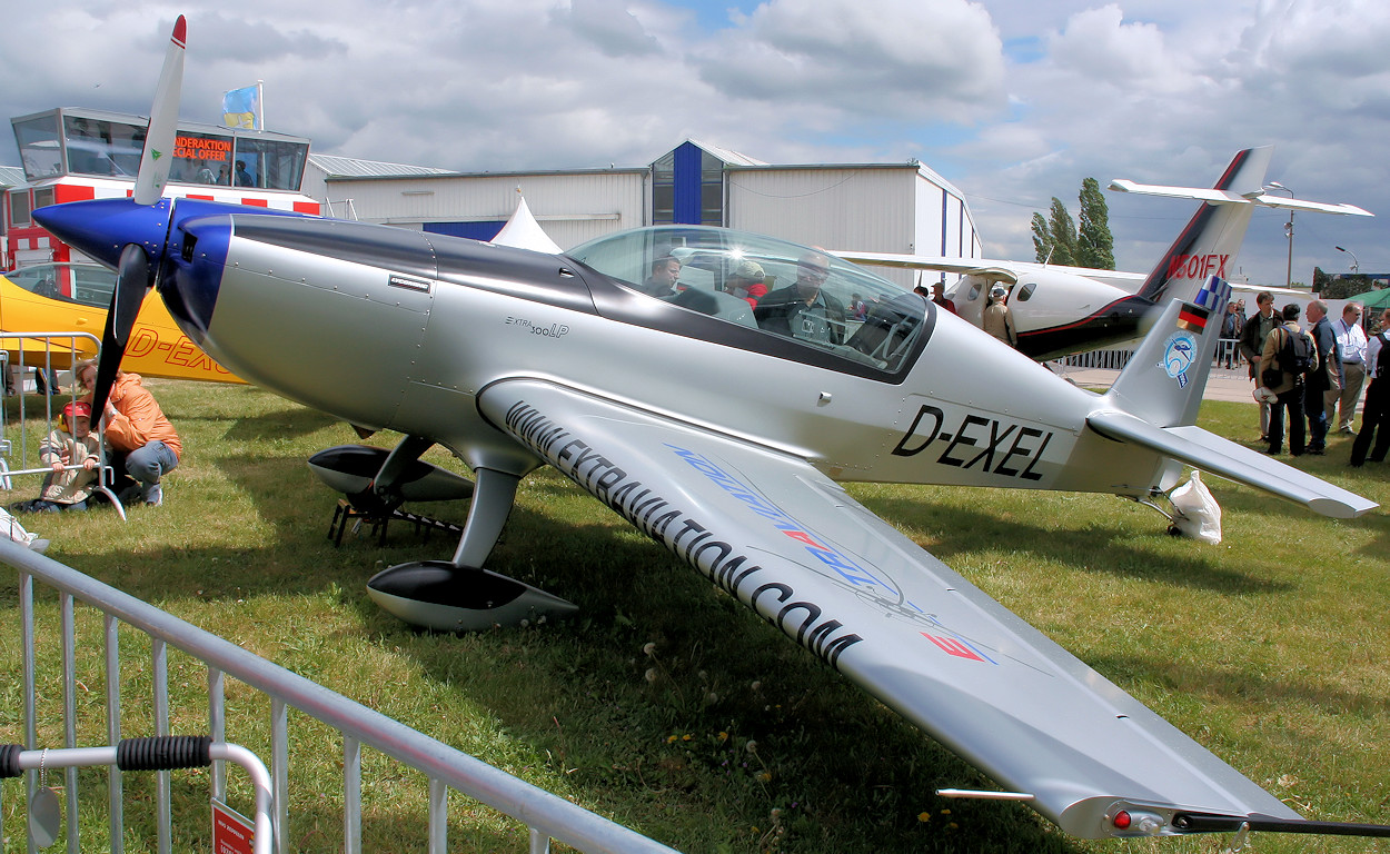 Extra 300 LP - Kunstflugmaschine von Walter Extra