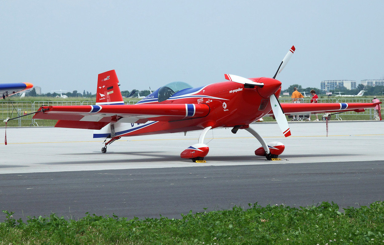 Extra 330SC - Kunstflug