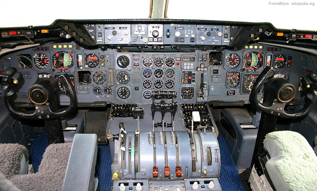 McDonnell Douglas DC-10 - altes Cockpit der ursprünglichen DC-10