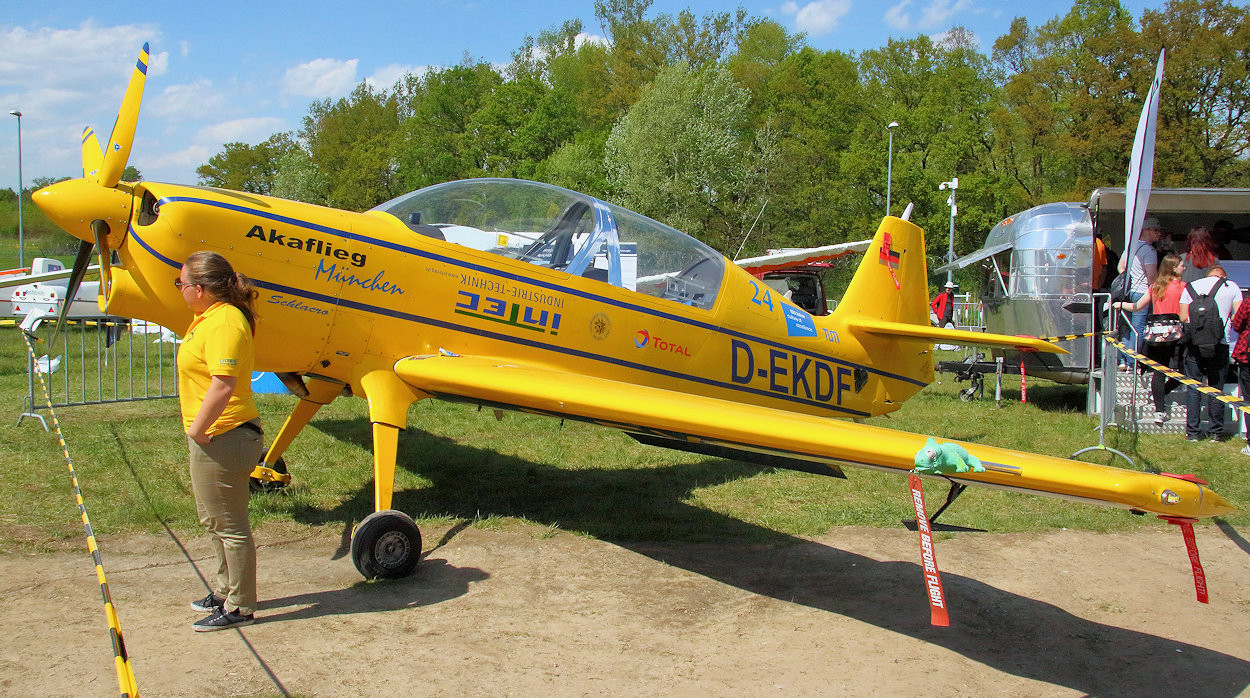 Mü-30 Schlacro - Kunstflugzeug und Schleppflugzeug der Akaflieg