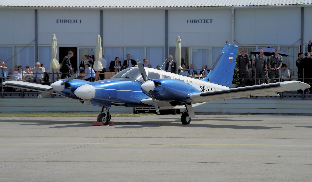 PZL-Mielec M-20-03 Mewa - in Lizenz gebaute Version des Reiseflugzeugs Piper PA-34 Seneca II