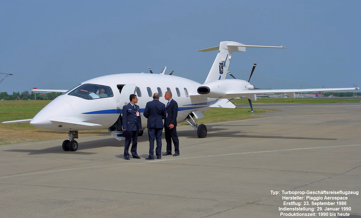 Piaggio P-180 Avanti - Business-Jet mit Schubpropeller und Frontflügel