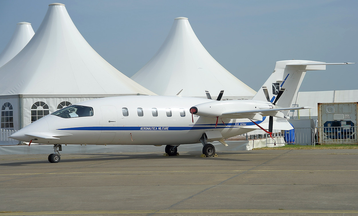 Piaggio P-180 Avanti - ILA 2008