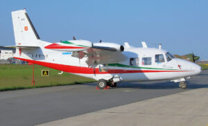 Piaggio P.166 - Mehrzweckflugzeug mit Schubpropeller und Knicktflügel