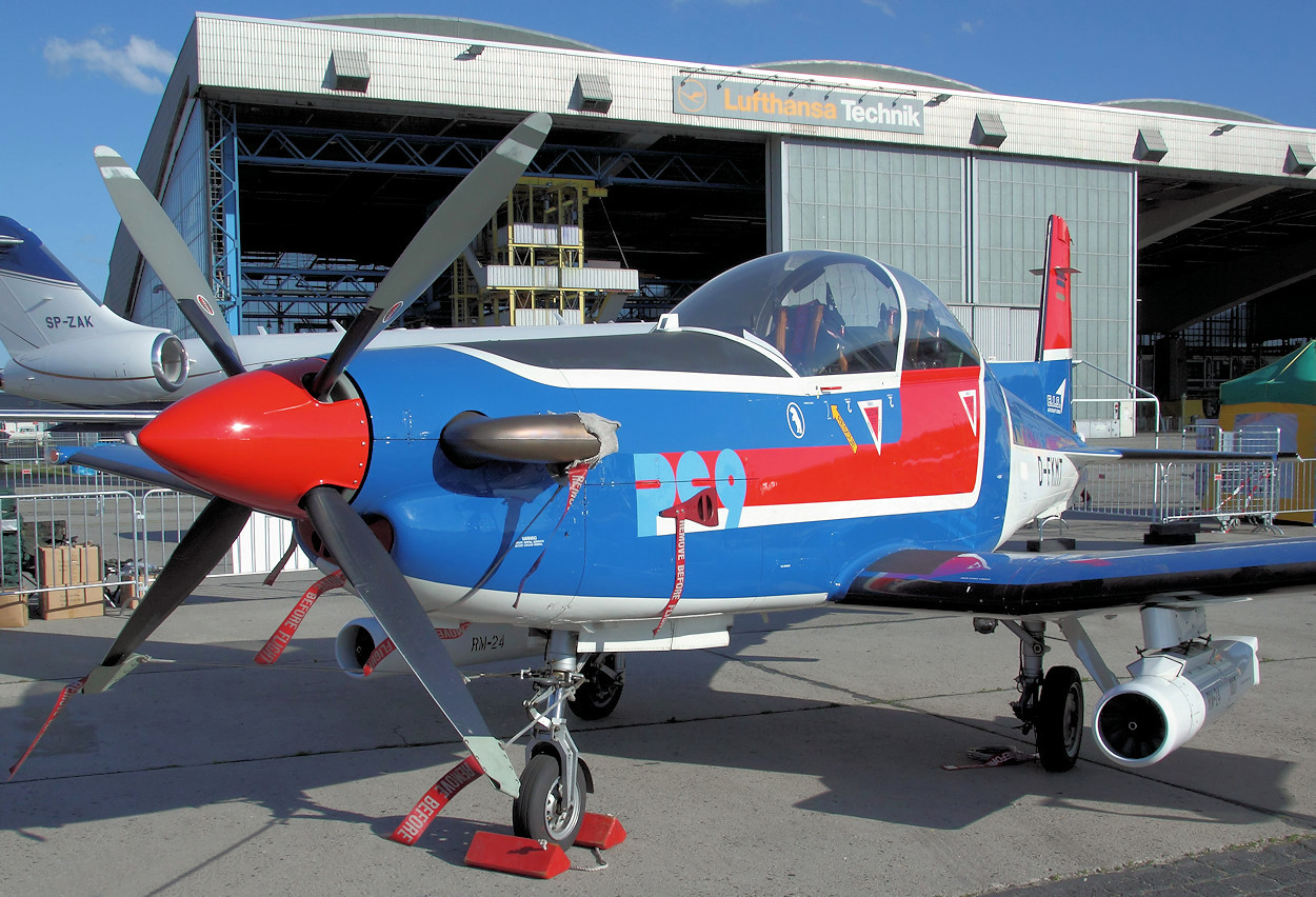 Pilatus PC-9 - Schleppflugzeug zur Zielschießung