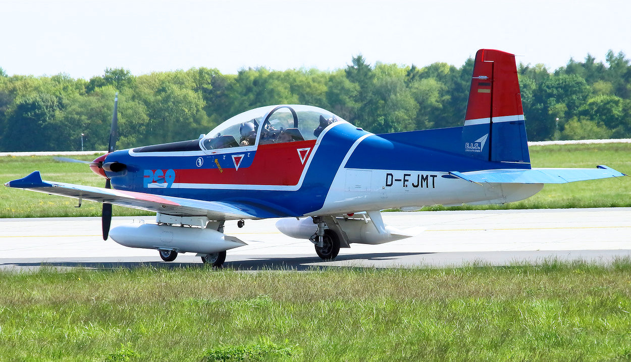 Pilatus PC-9 Trainingsflugzeug