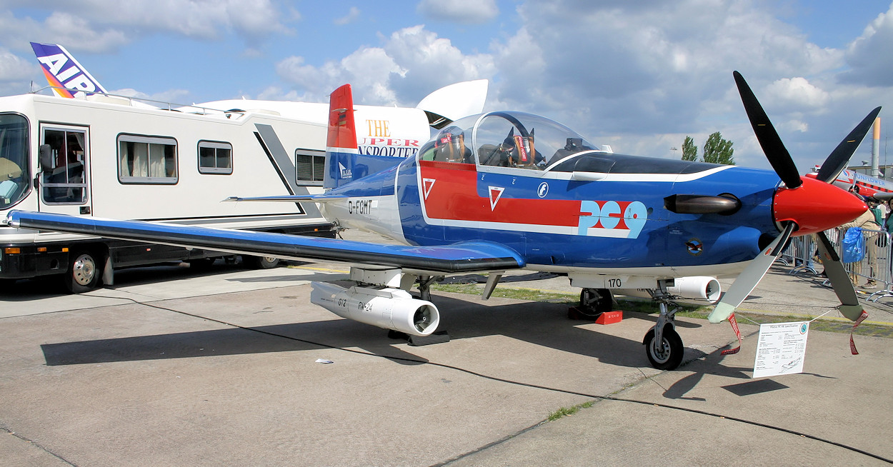 Pilatus PC-9 - Schleppflugzeug