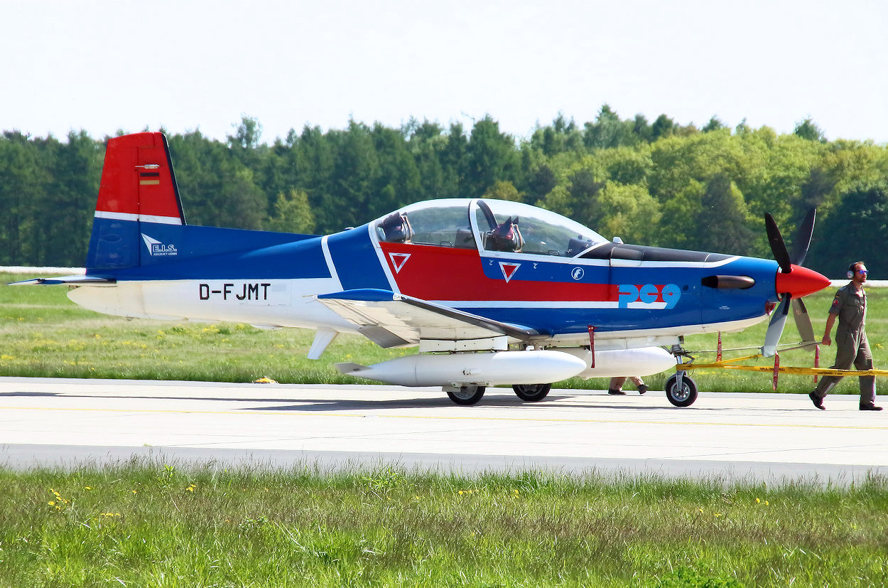 Pilatus PC-9 - Trainingsflugzeug