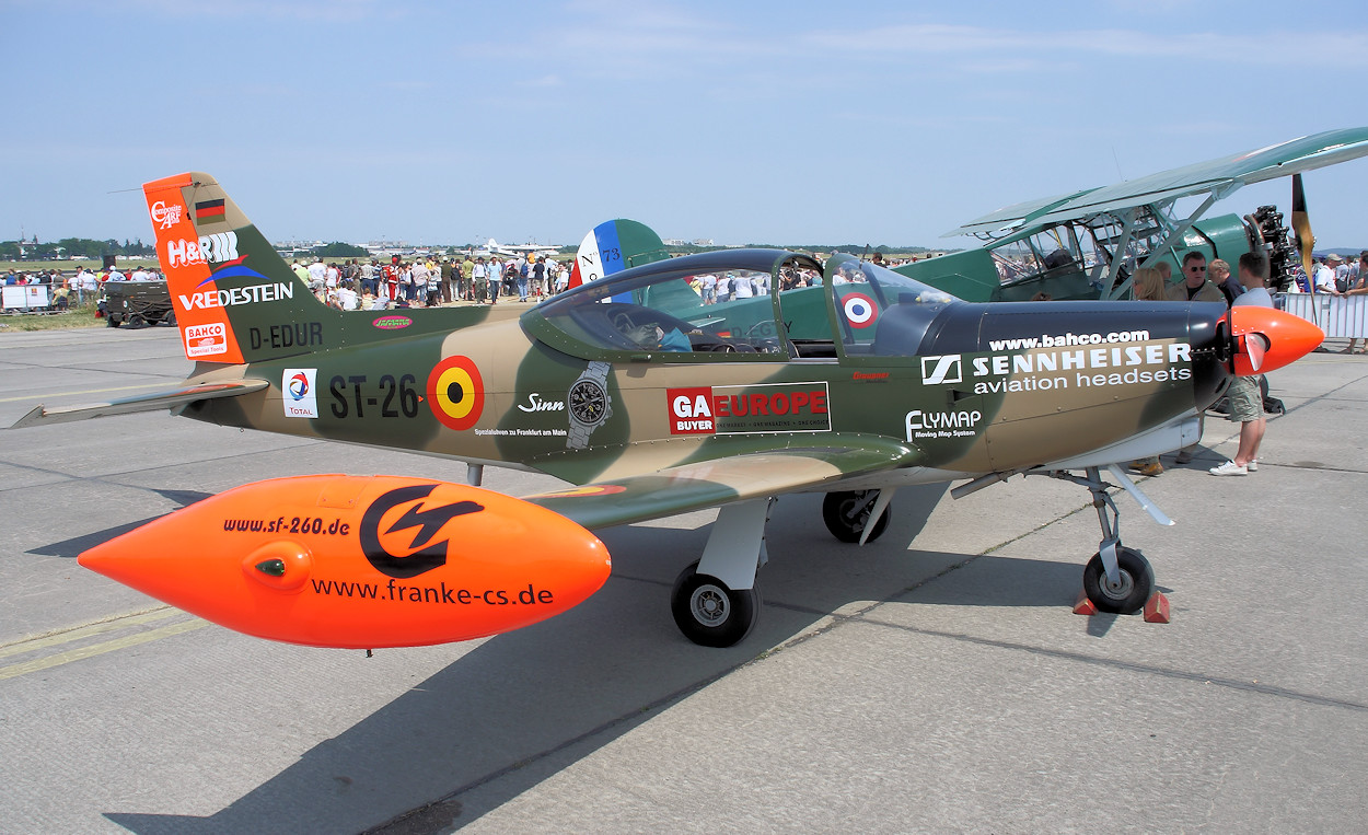 SIAI Marchetti SF-260 militärisches Trainingsflugzeug