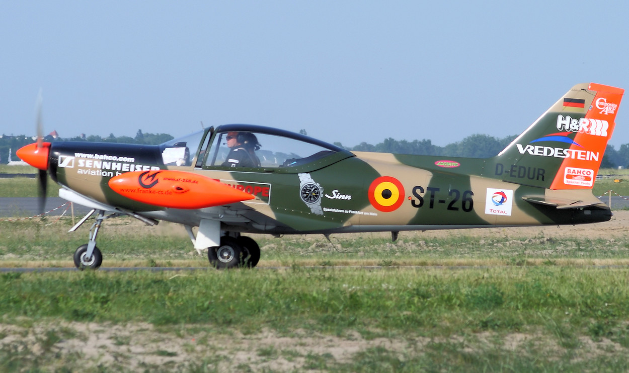 SIAI Marchetti SF-260 - Rollbahn der Luftfahrtausstellung