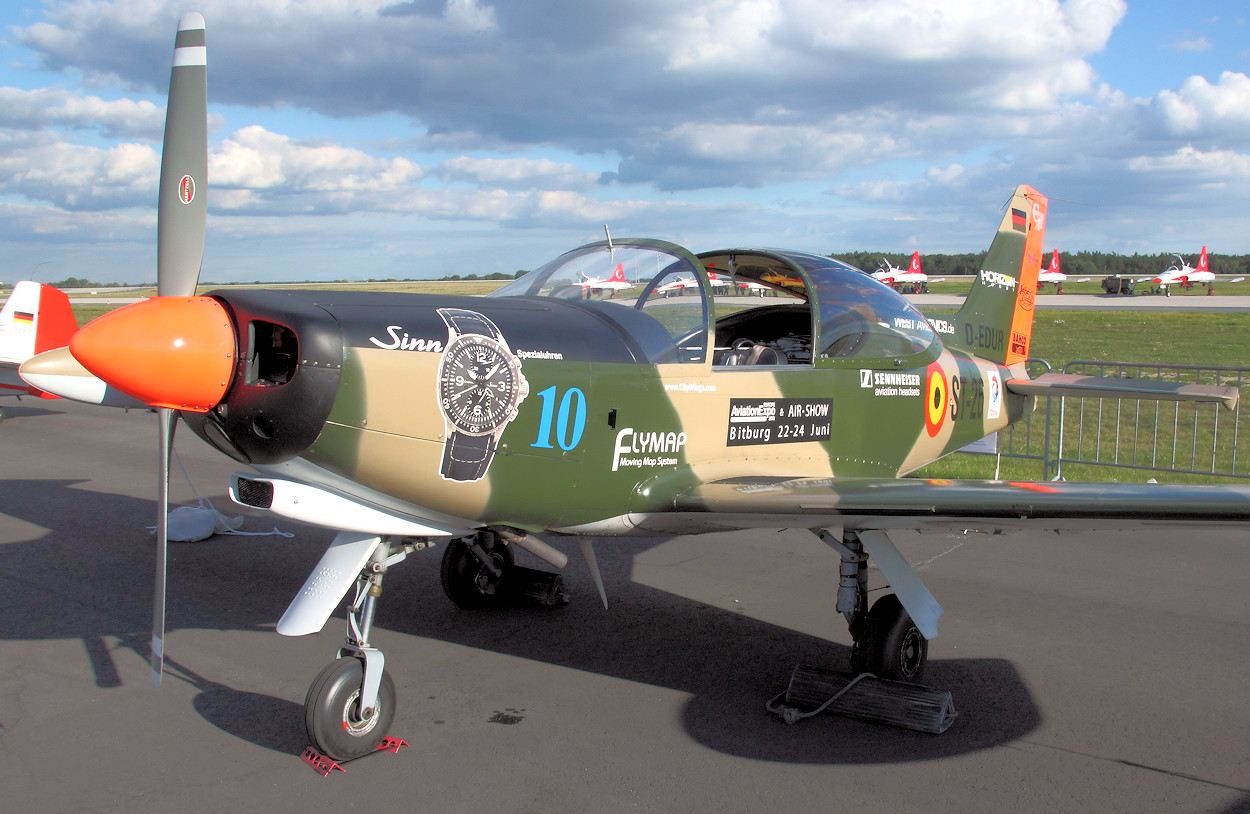 SIAI Marchetti SF-260 - militärisches Trainingsflugzeug und Kunstflugmaschine