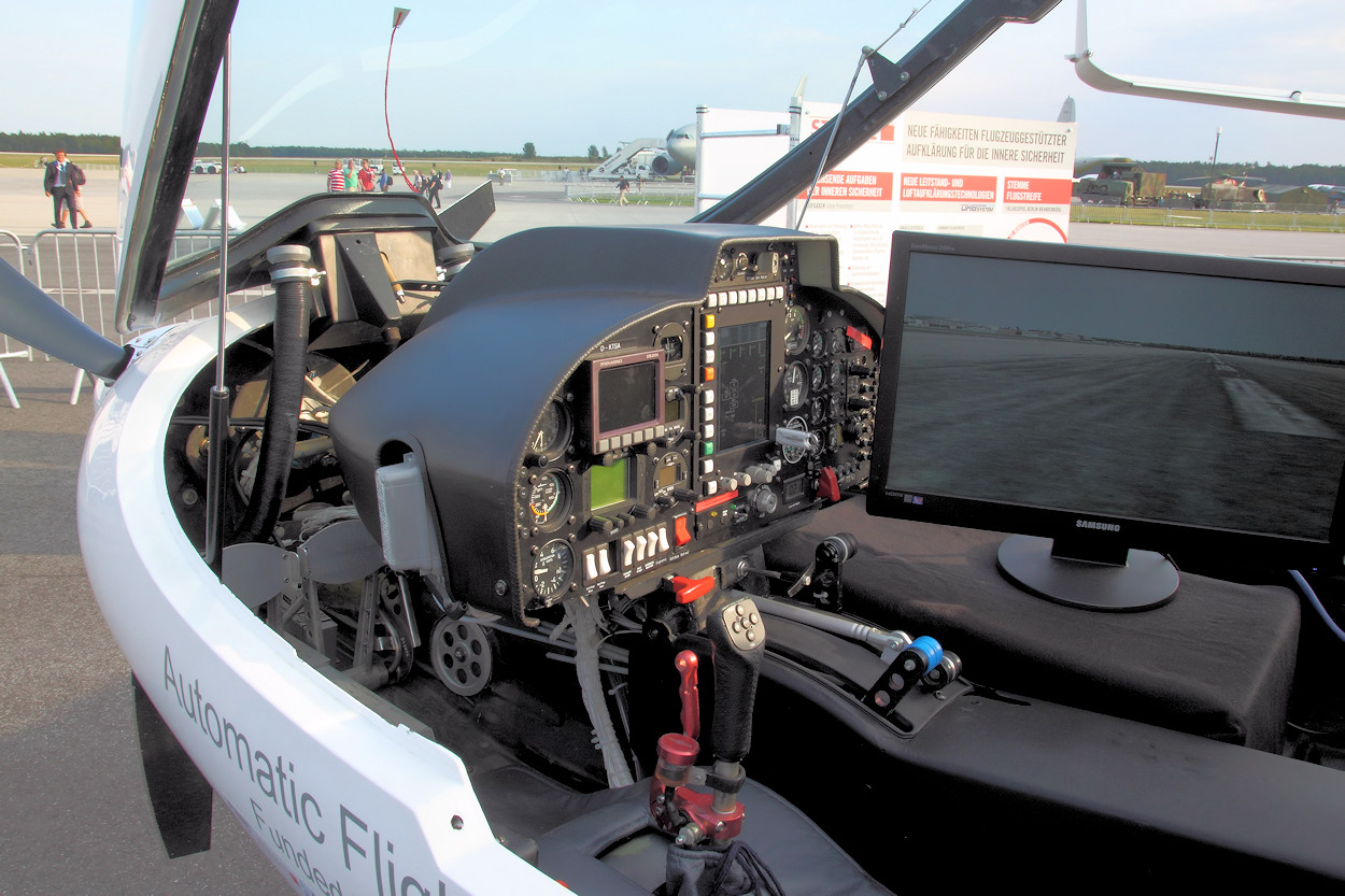 Stemme OHB S15 Condor II - Cockpit