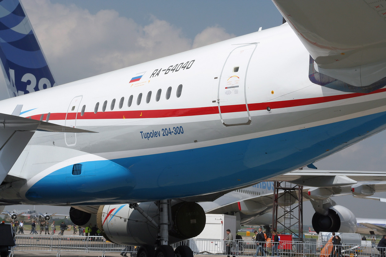 Tupolev TU 204-300 - Verkehrsflugzeug