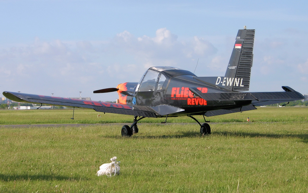 Zlin Z-42 - Berlin Air Show ILA