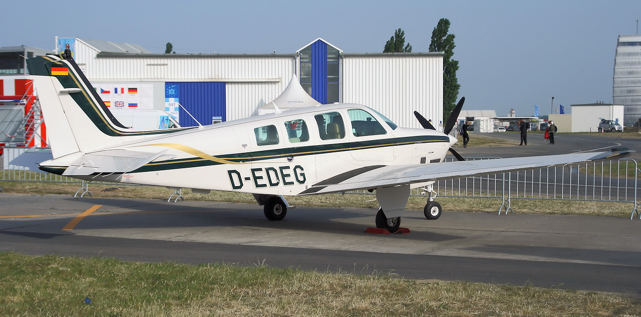 Beechcraft Bonanza G36 - Heckansicht