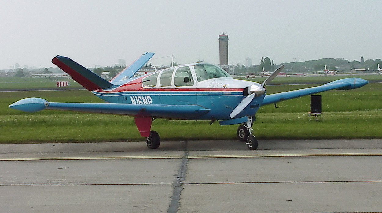 Beechcraft Bonanza V35 - ILA 2002