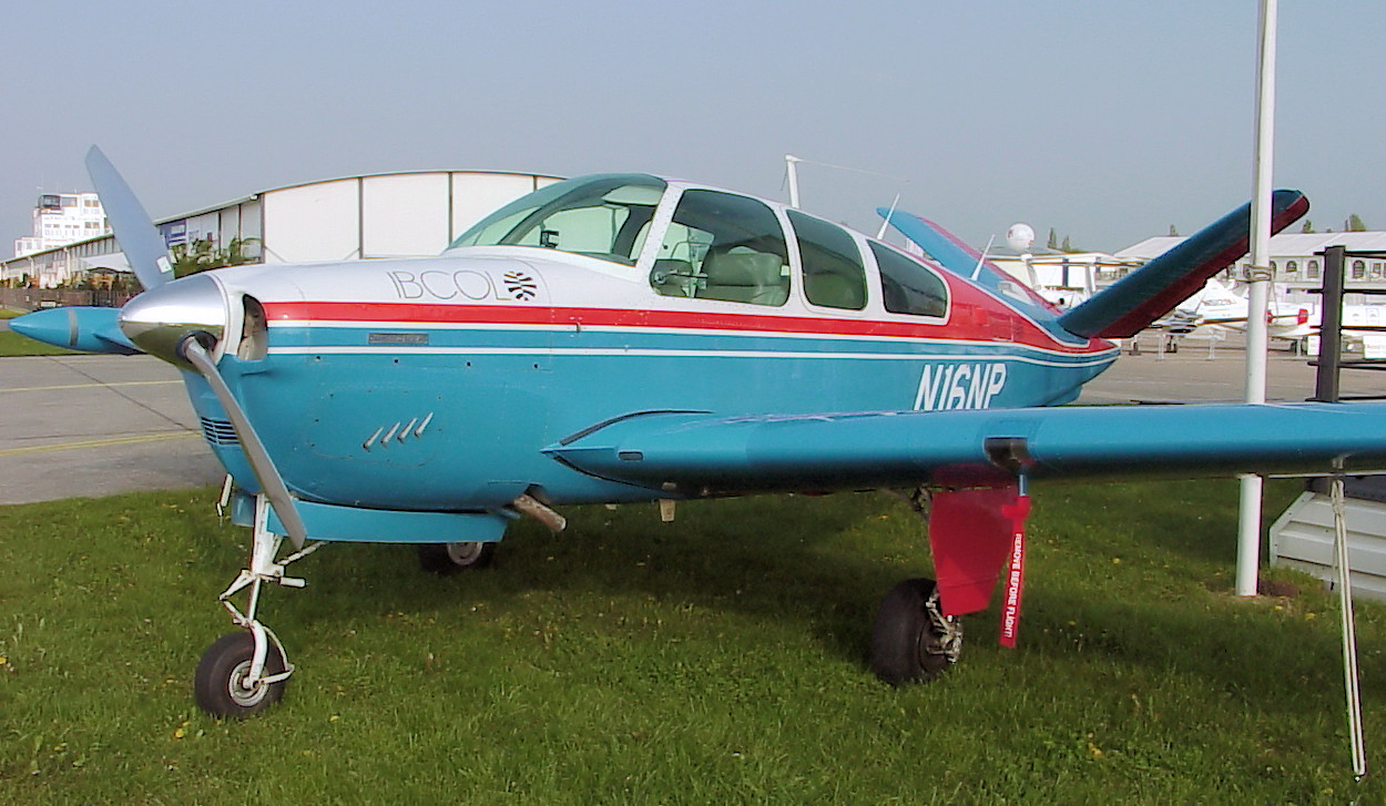 Beechcraft Bonanza V35 mit V-Leitwerk