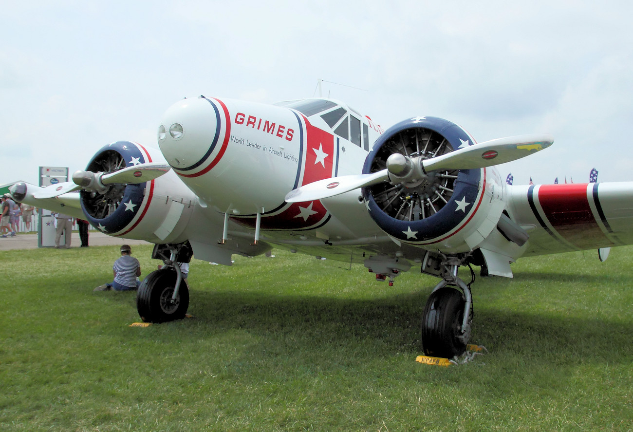 Beechcraft C-45H Expeditor - Militärversion der Beechcraft Model 18