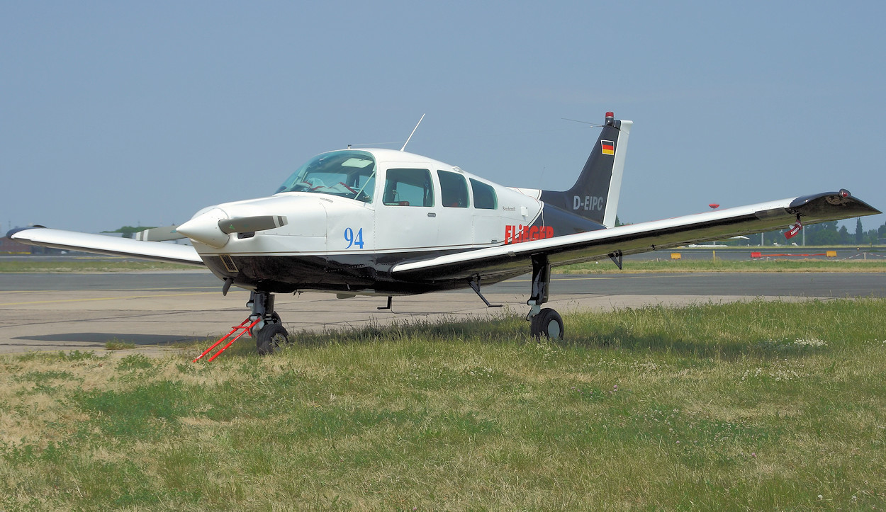 Beechcraft C23 Sundowner 180