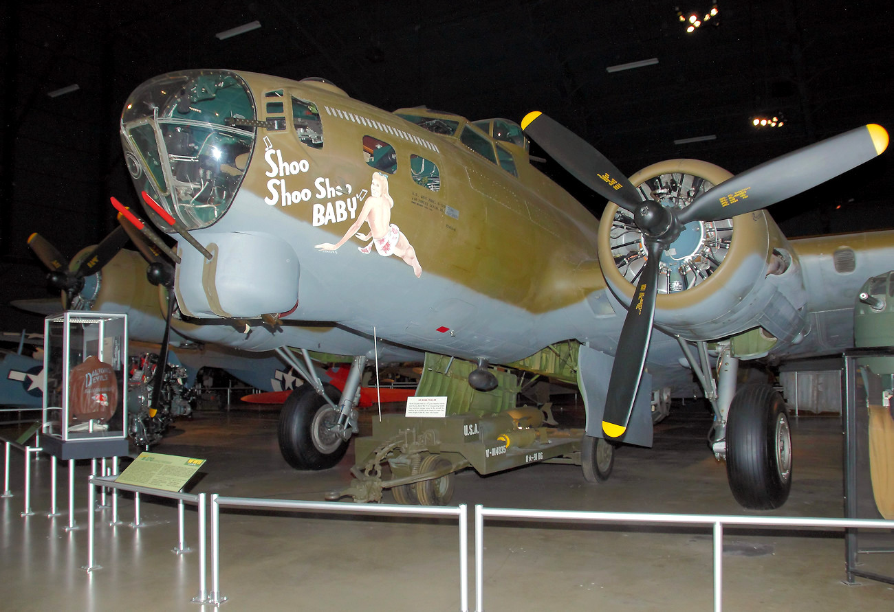 Boeing B-17G Flying Fortress - Bombenflugzeug