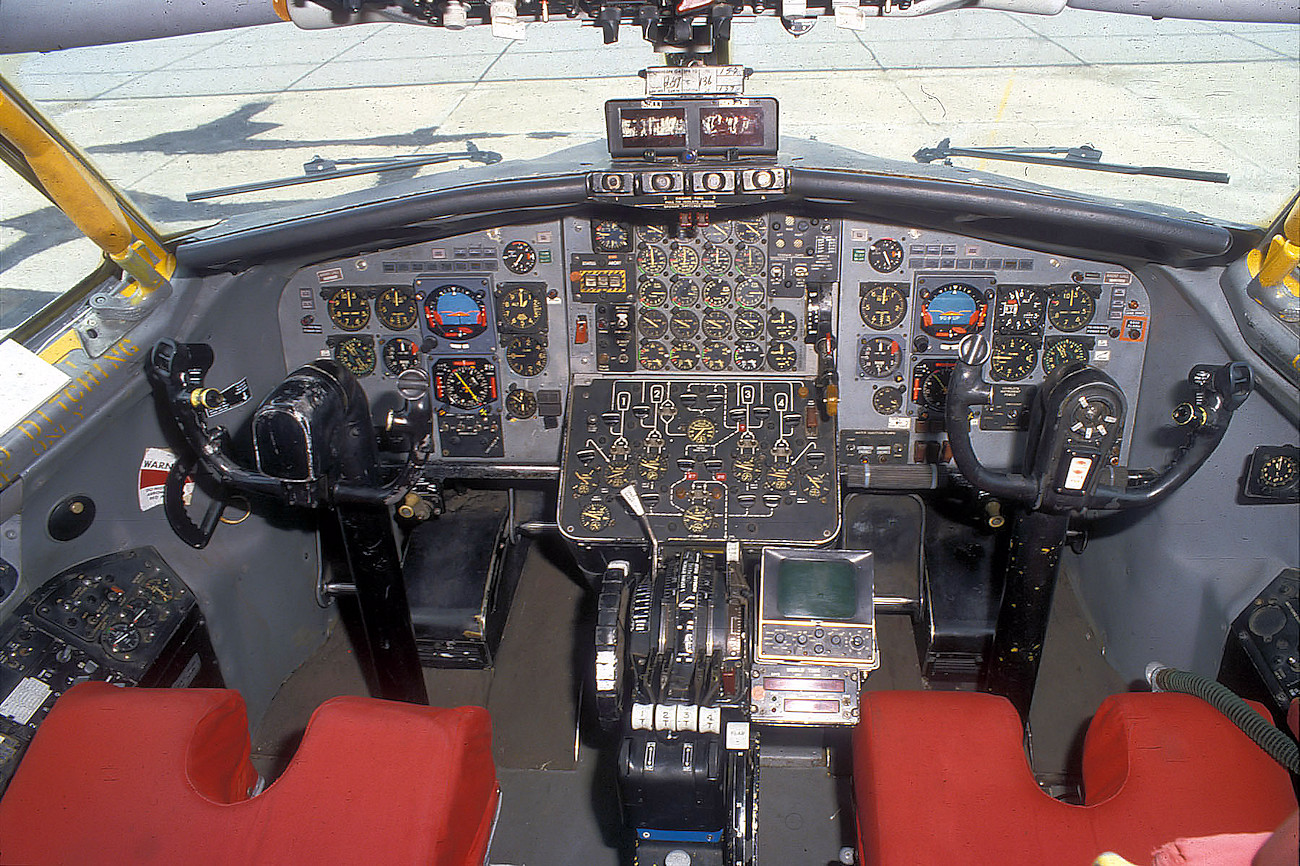 Boeing NKC-135A Airborne Laser Lab - Cockpit