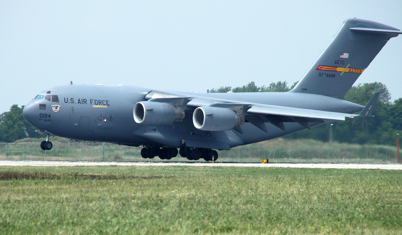 C-17 Globemaster III - Landung