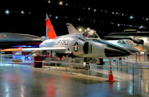 Convair F-102 Delta Dagger - Jagdflugzeug