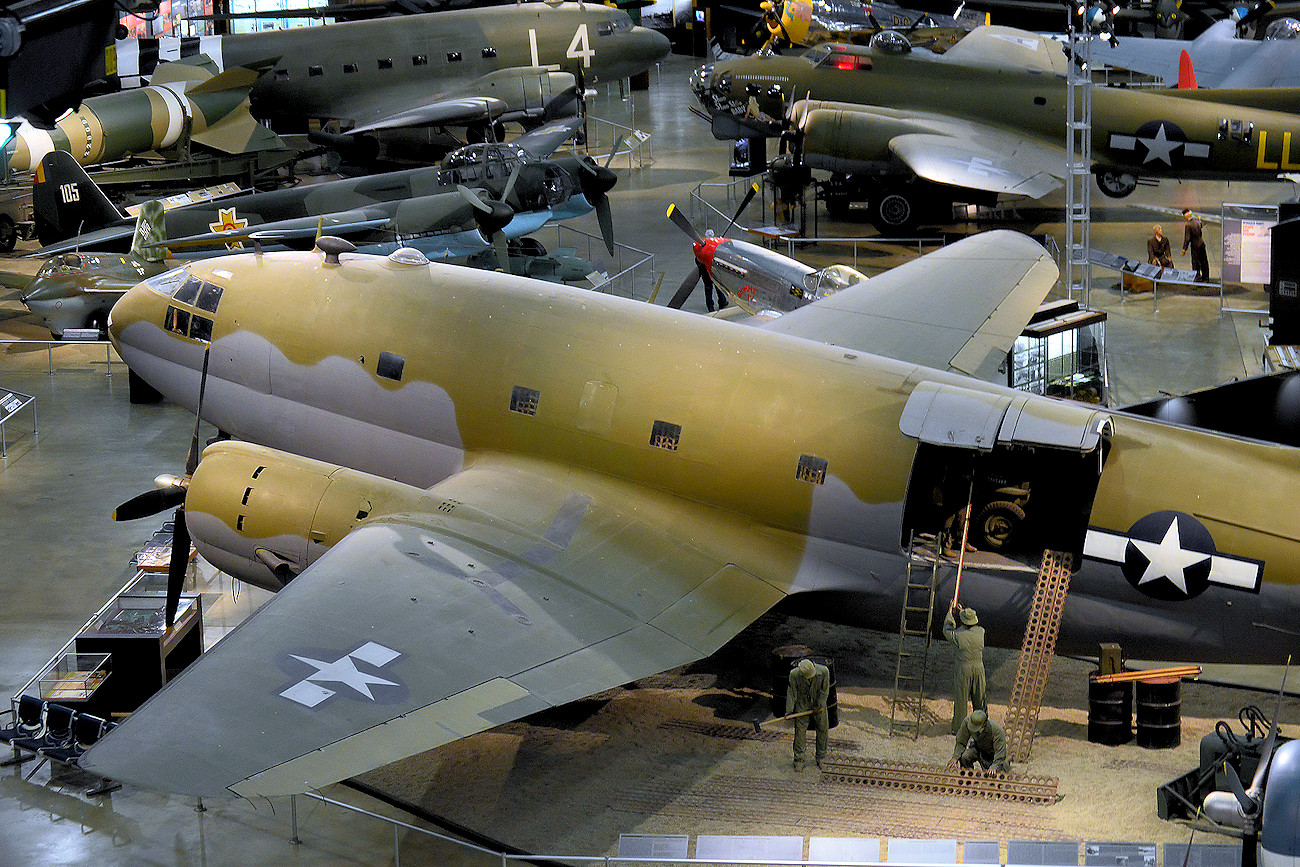 Curtiss C-46 D Commando - U.S. Air Force