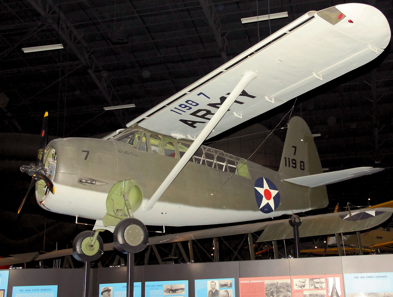 Curtiss O-52 Owl - Verbindungsflugzeug