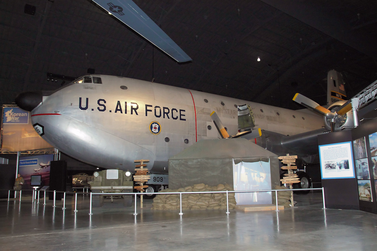 Douglas C-124 Globemaster II - Truppentransporter